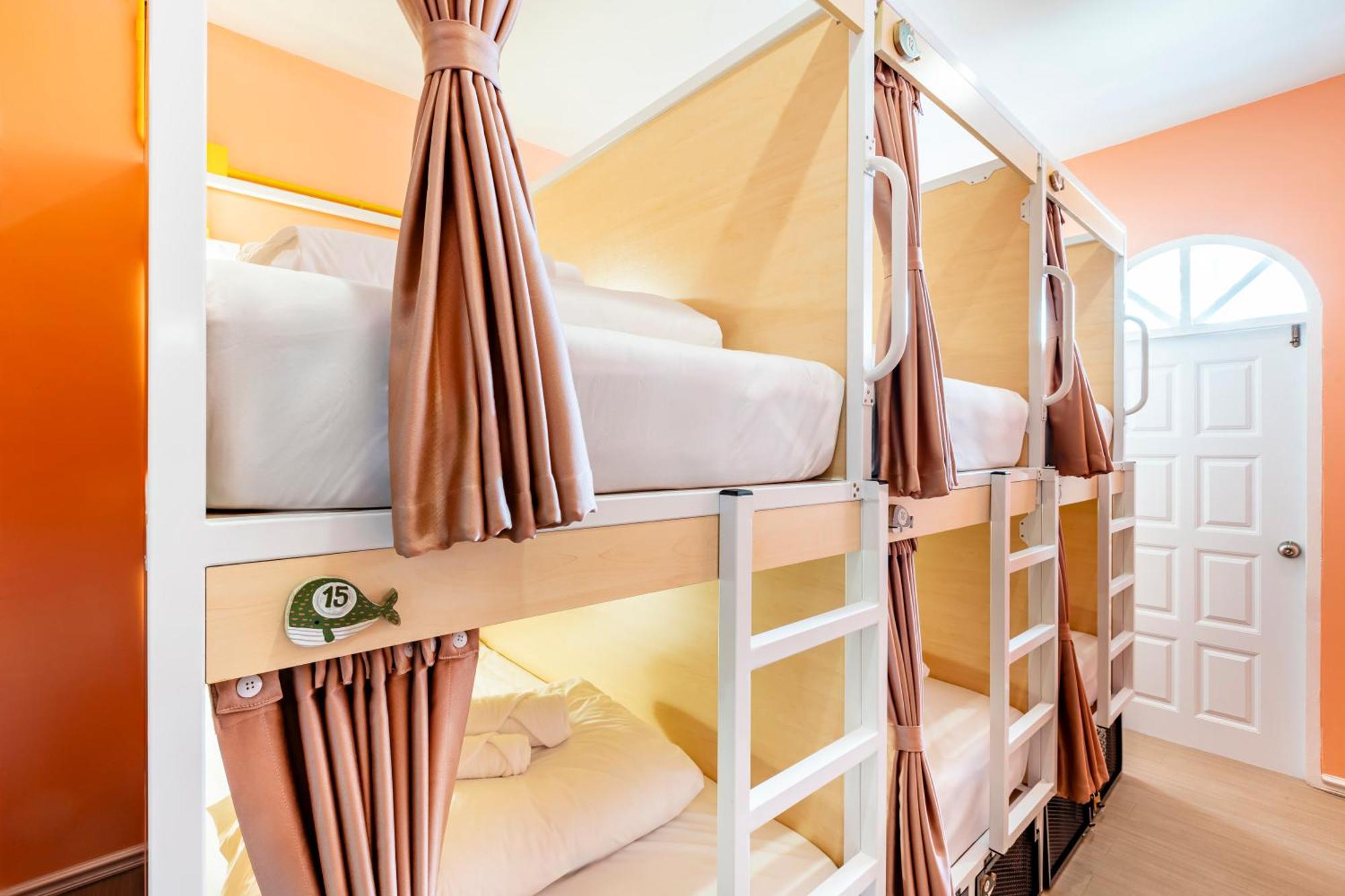 Sweett Lemon Hostel Patong Exterior photo